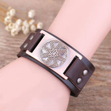 Load image into Gallery viewer, VIKING LAIR Bracelet Vintage Sun Wheel Pendant Bracelet