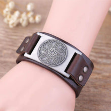 Load image into Gallery viewer, VIKING LAIR Bracelet Vintage Sun Wheel Pendant Bracelet