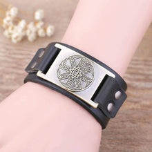 Load image into Gallery viewer, VIKING LAIR Bracelet Vintage Sun Wheel Pendant Bracelet